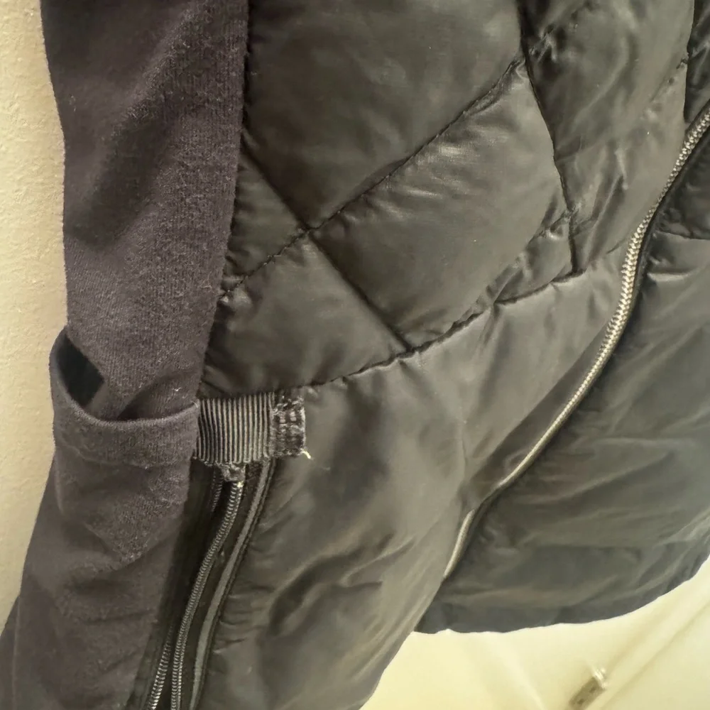 Women's Lululemon Vest - Picture 6 of 8